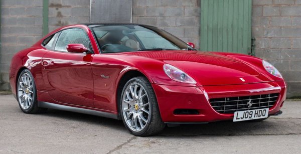 Възможно ли е изобщо да се говори за &bdquo;италиански дизайн&ldquo;? Ferrari винаги са изглеждали различно от Lamborghini, които винаги са изглеждали много различно от Alfa. Не е ли &bdquo;италианският дизайн&ldquo; толкова мъгляво понятие, колкото &bdquo;американската музика&ldquo;? Лоренцо не вярва в това.
&bdquo;Италианският дизайн винаги е бил баланс и простота&ldquo;, казва той. &bdquo;Ангажиран е с намирането на правилния баланс. Разбира се, има различни интерпретации на една и съща школа. Това е като рисуването. Не всеки художник от една и съща школа прави едни и същи картини, тъй като винаги има лична интерпретация. квадратни и агресивни, или можете да бъдете по-меки и по-кръгли&ldquo;, коментира Рамачоти. 
